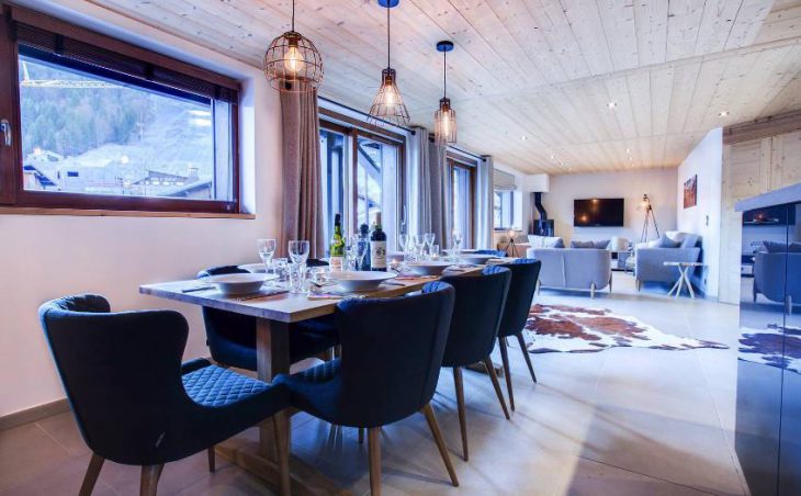 Chalet Hibou, Morzine, Dining Area